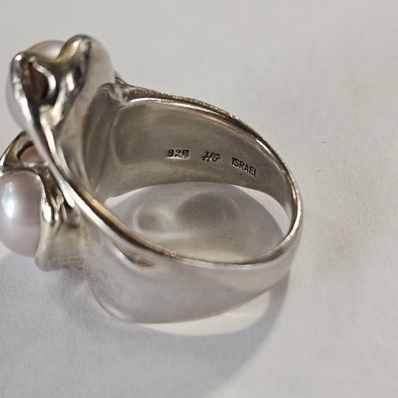 Modernist Designer Cultured Pearl Ring in Sterling Silver Size 6! - Picture 4 of 4